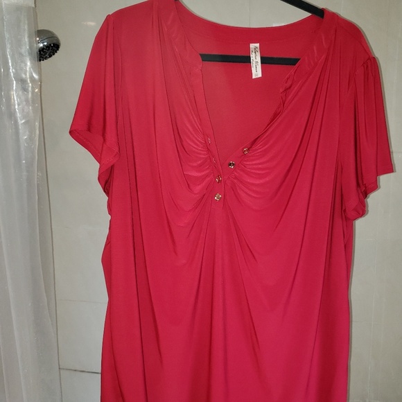 Dark red top - Picture 1 of 1